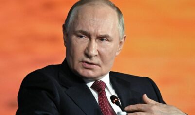 «Если ВСУ не уйдут, выбьем их силой. Фронт сворачивается. Удар неистовой силы»: Путин жестко осадил Запад и Киев